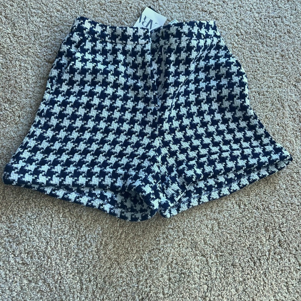 NWT. Zara shorts